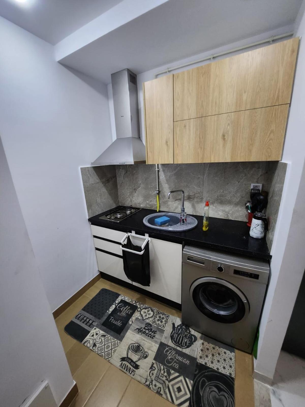 Elegant S1 Meuble Garde A Ariana -Tunis Apartment Bagian luar foto