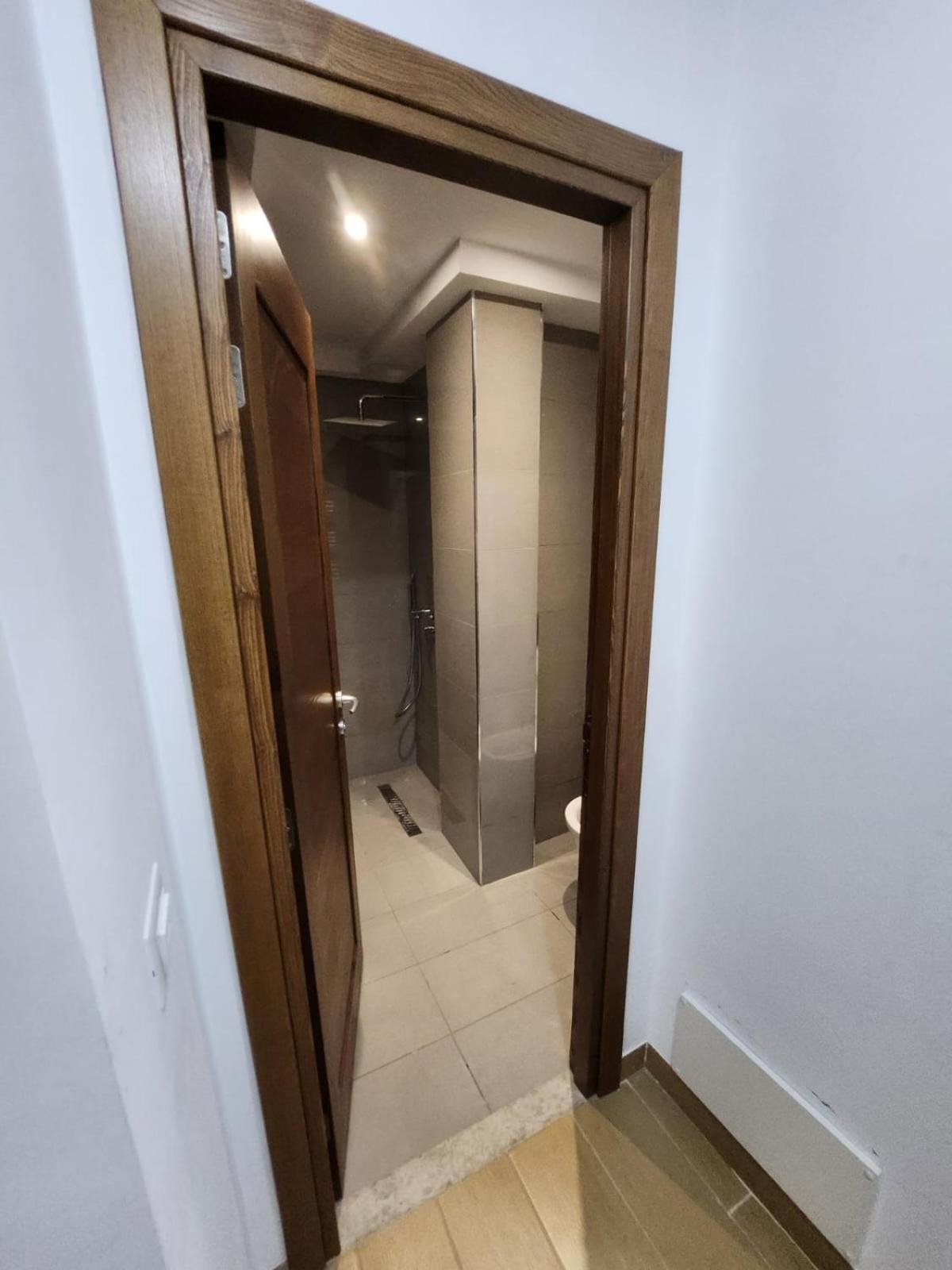 Elegant S1 Meuble Garde A Ariana -Tunis Apartment Bagian luar foto