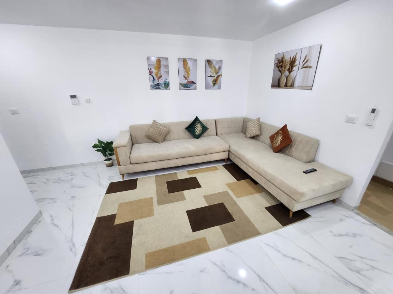 Elegant S1 Meuble Garde A Ariana -Tunis Apartment Bagian luar foto