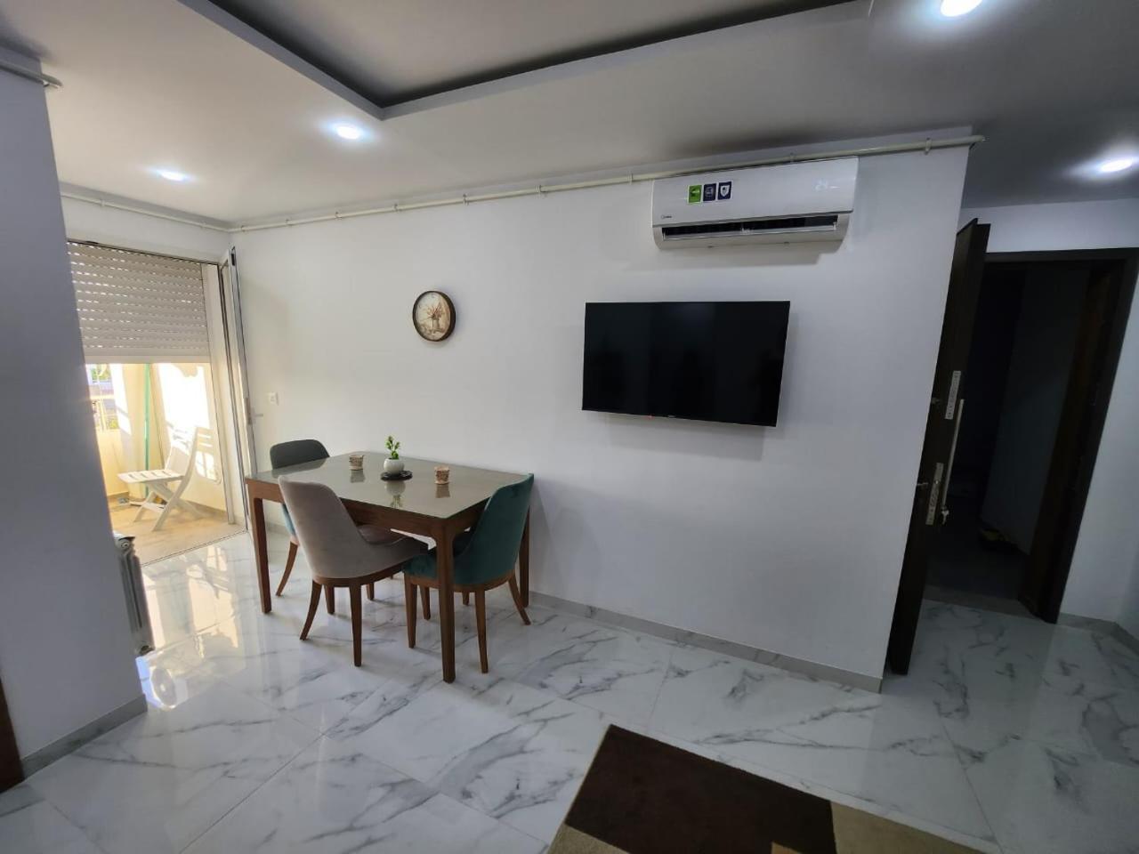 Elegant S1 Meuble Garde A Ariana -Tunis Apartment Bagian luar foto